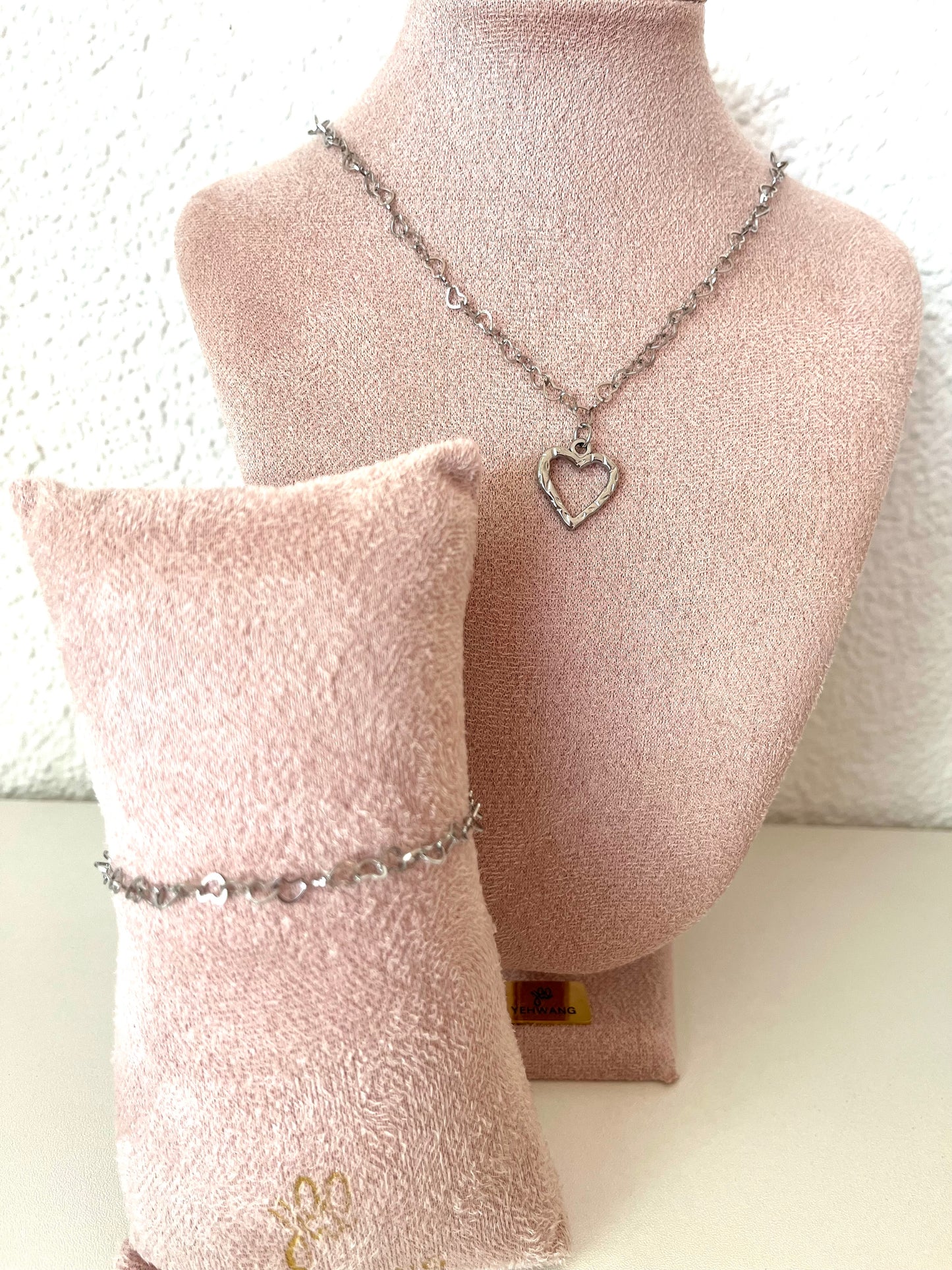 Ketting full of hearts - zilver