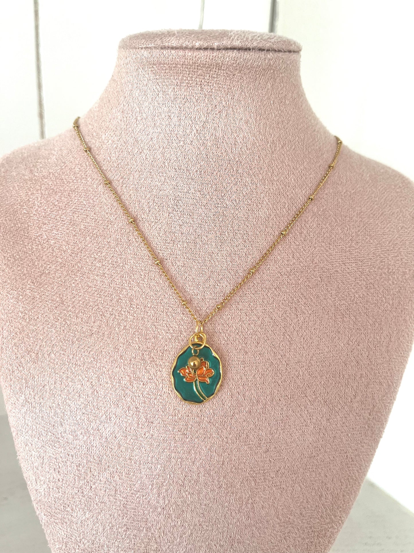 Ketting bloem groen - goud