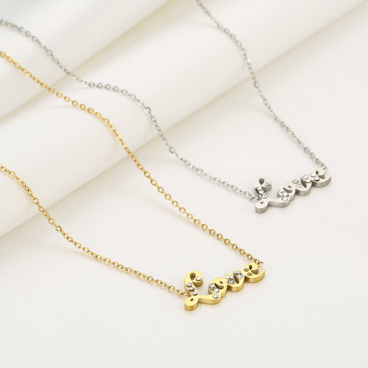 Ketting Love met steentjes - goud